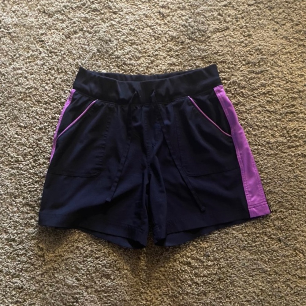 Tek Gear sz:M dri-fit shorts Includes pockets!